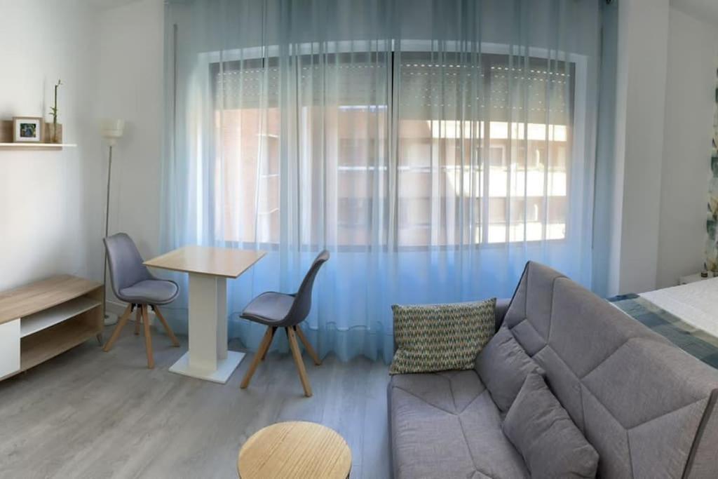 Oasis Plus Sevilla Exterior foto