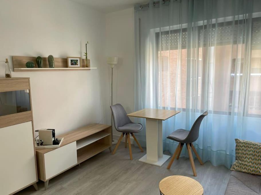 Oasis Plus Sevilla Exterior foto